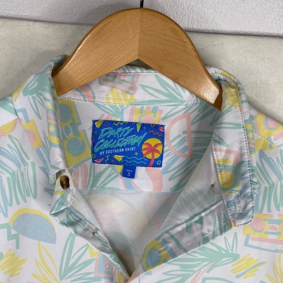 Southern Shirt Co. Blue Pink Tropical Turn It Up Stretch Polo Shirt Size Small - Picture 3 of 5